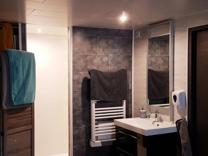 Ambition Zen Presles Guest house 3*