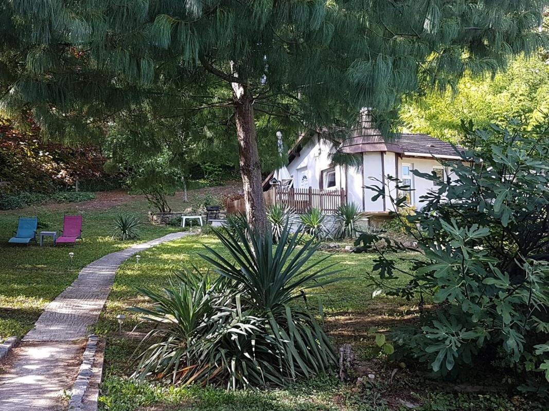Ambition Zen Presles Guest house