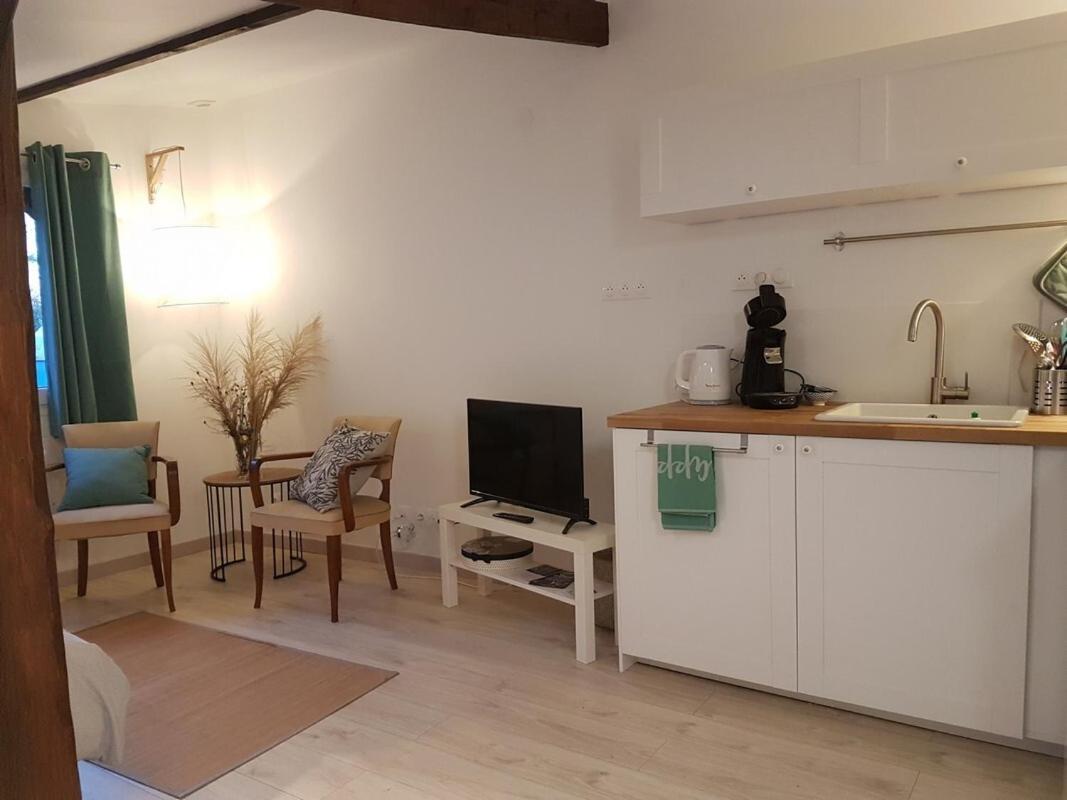 Ambition Zen Presles Guest house 3*